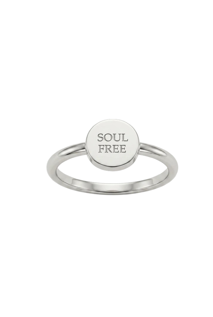 Кольцо Soul Free — металлический сигнет с гравировкой Soul и Free на диске.